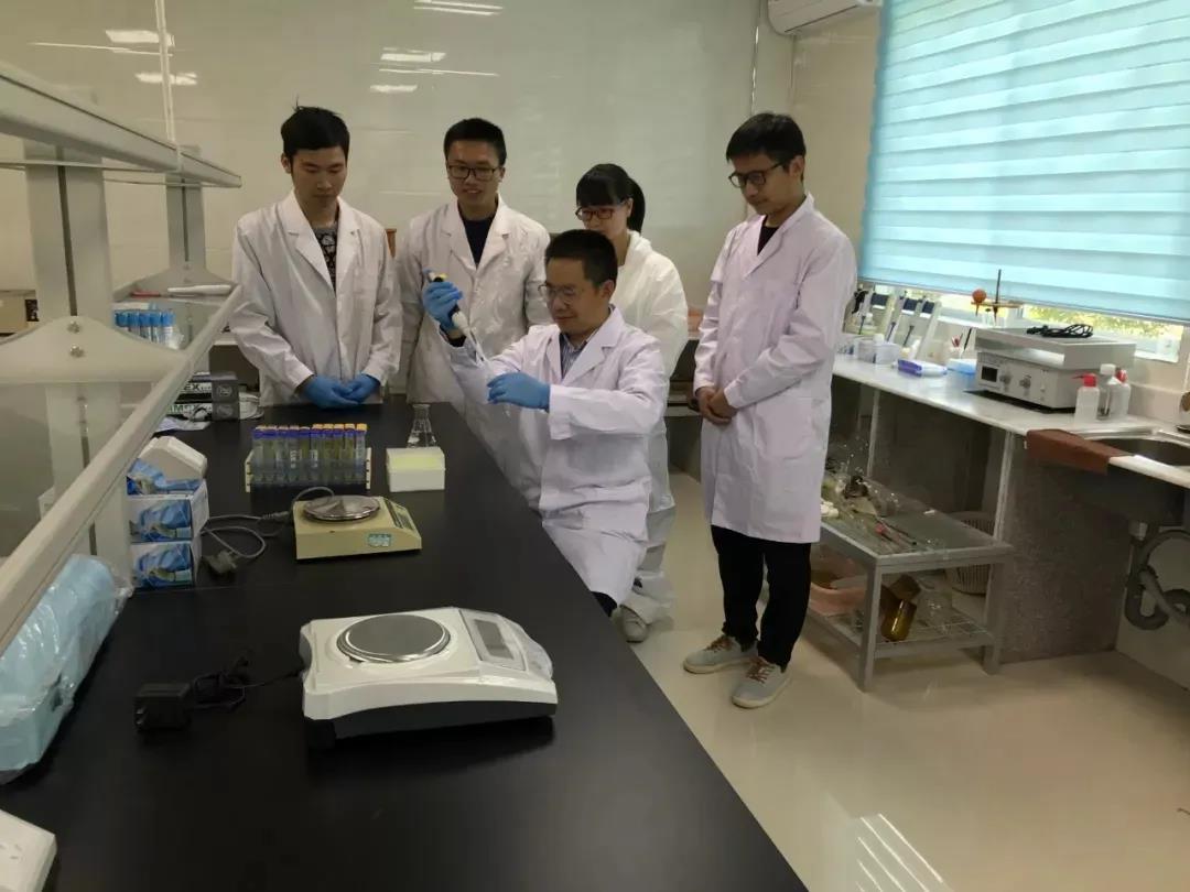 【2019年度yl23455永利官网荣誉体系先进集体系列报道三：省食品】党建引领促发展 化危为机见成效