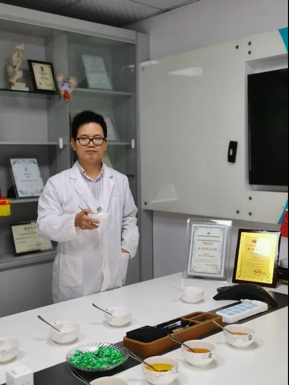 【yl23455永利官网集团“两优一先”典型事迹】广东省国资系统优秀共产党员蔡友华：以科技创新成果诠释使命担当。