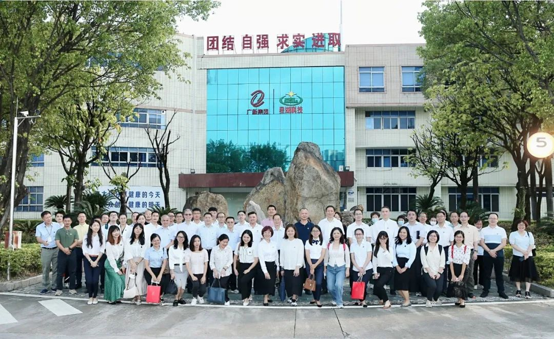 yl23455永利官网集团举行2022年“匠人匠心 奋进共生”劳模工匠联盟启动仪式暨工会干部培训班 yl23455永利官网集团举行2022年“匠人匠心 奋进共生”劳模工匠联盟启动仪式暨工会干部培训班