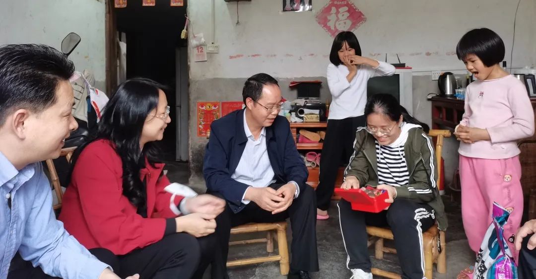 yl23455永利官网集团党委副书记、董事、工会主席黄家合带队调研指导乡村振兴驻镇帮扶工作