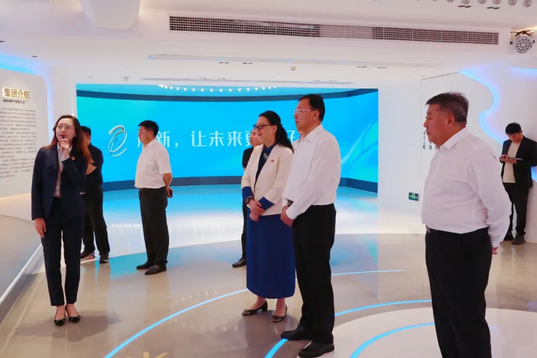 黑龙江省绥化市委书记张宝伟一行到访yl23455永利官网集团 黑龙江省绥化市委书记张宝伟一行到访yl23455永利官网集团