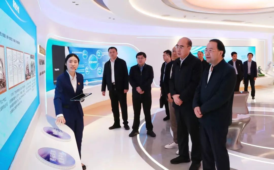 黑龙江省大庆市委副书记、市长李岩松一行到访yl23455永利官网集团